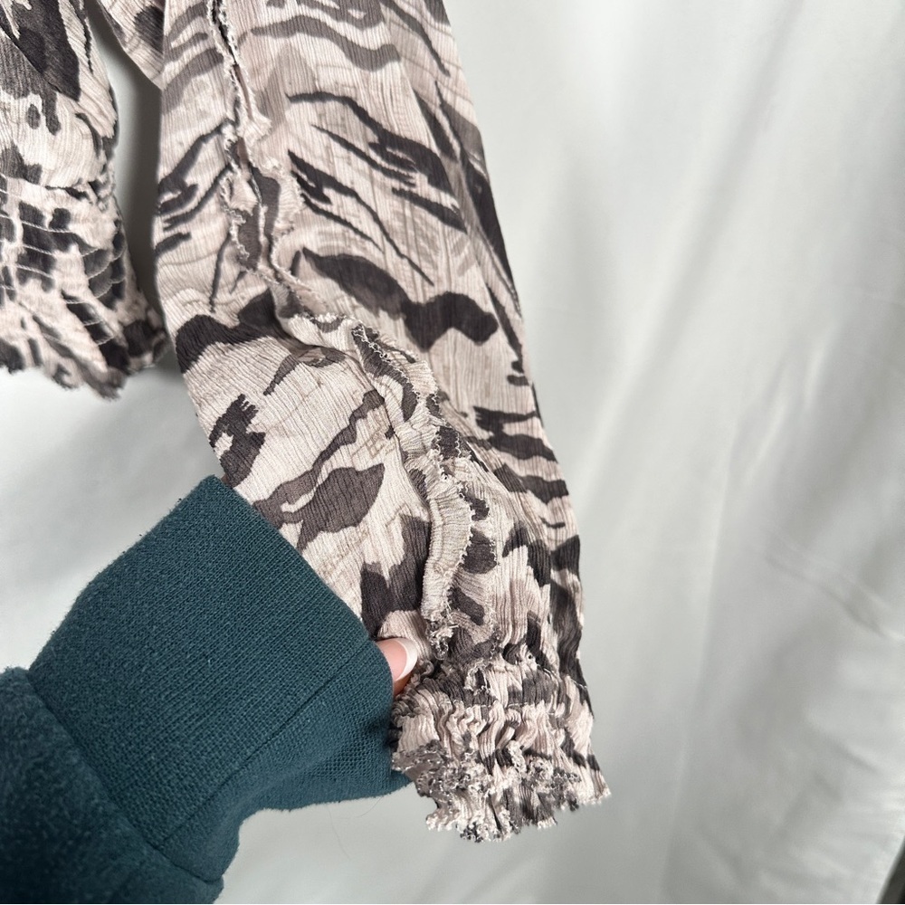 AllSaints Thallo Oniyuri Ecru Crop Ruffle Blouse Size 2 - Picture 9 of 13